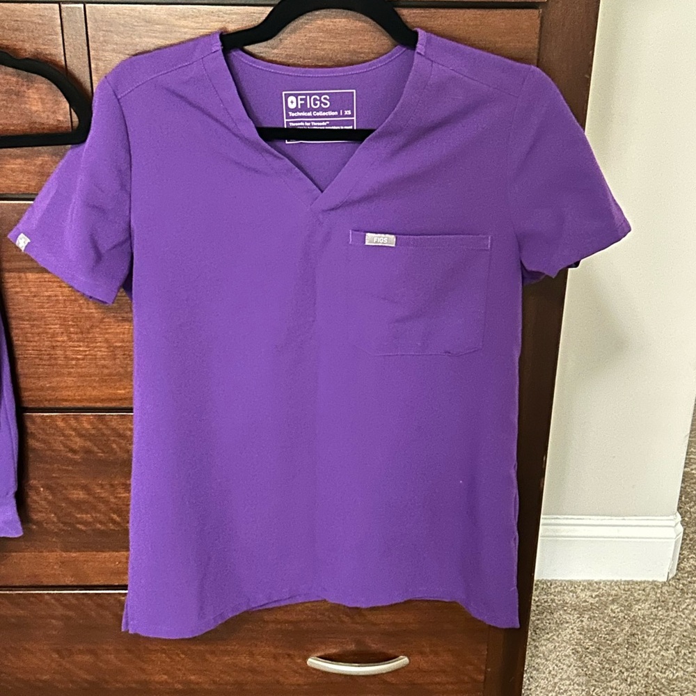 Figs Technical Collection V-Neck Scrub Top in Deep Purple